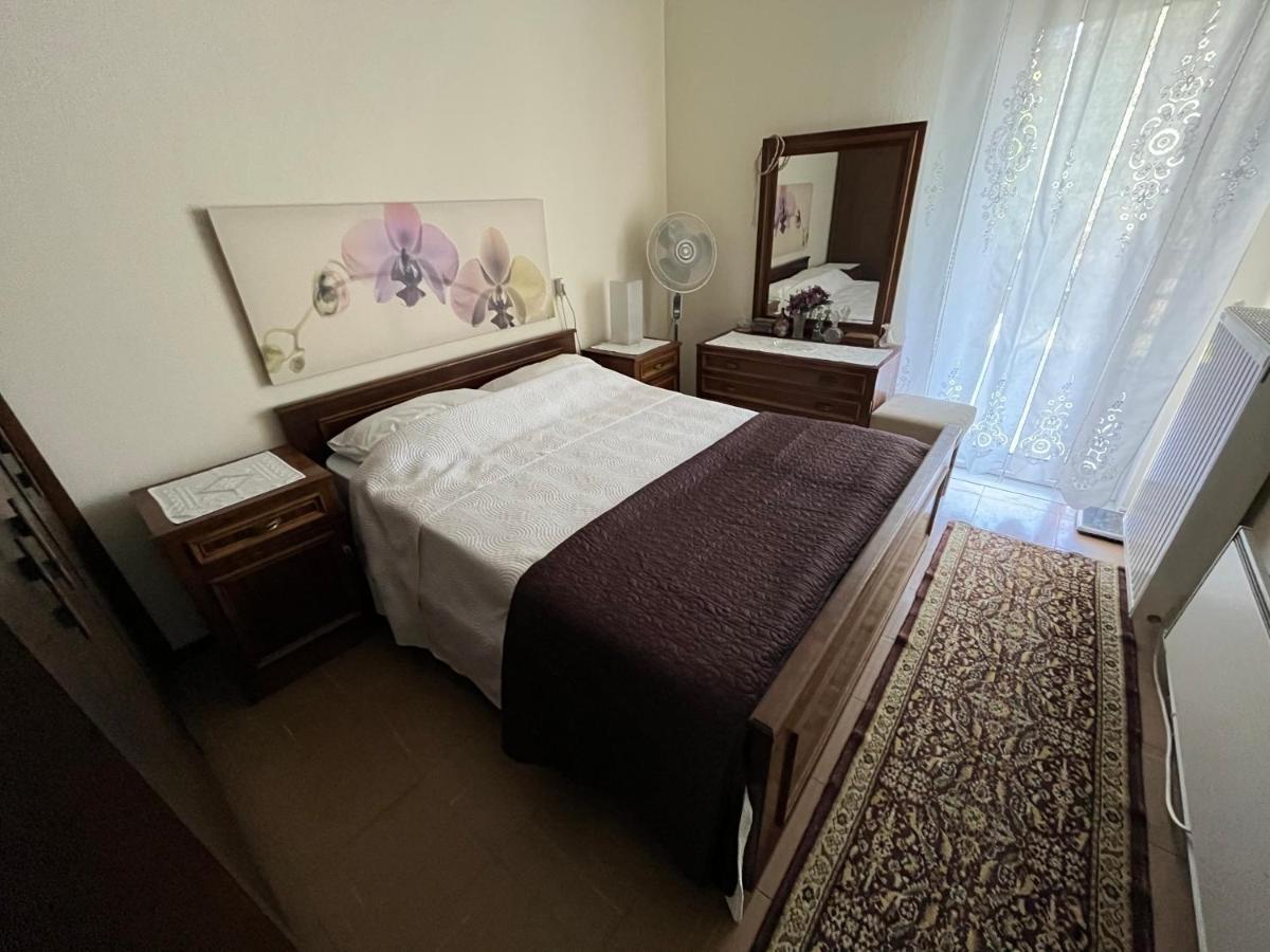Traditional House Peraia  Екстер'єр фото